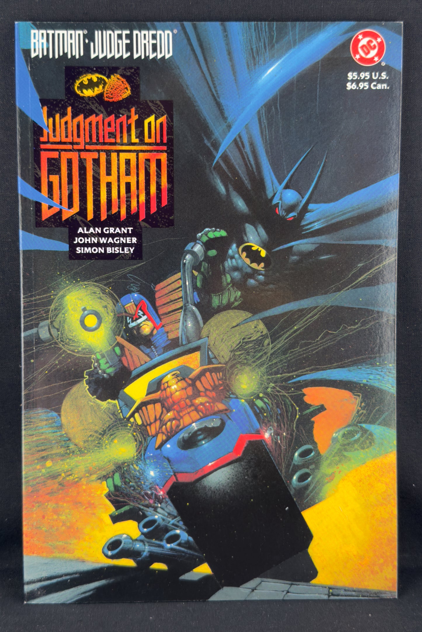 Batman/Judge Dredd: Judgment on Gotham (1991)