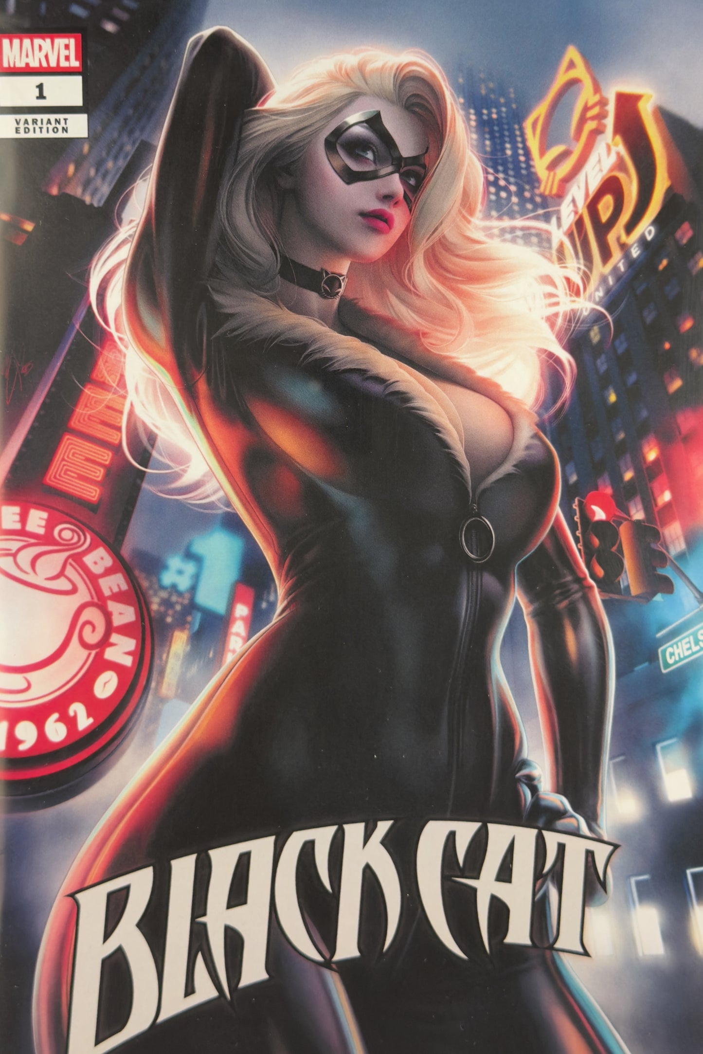 Black Cat #1 (2025) CGC 9.8 Warren Louw Variant Ltd 1000