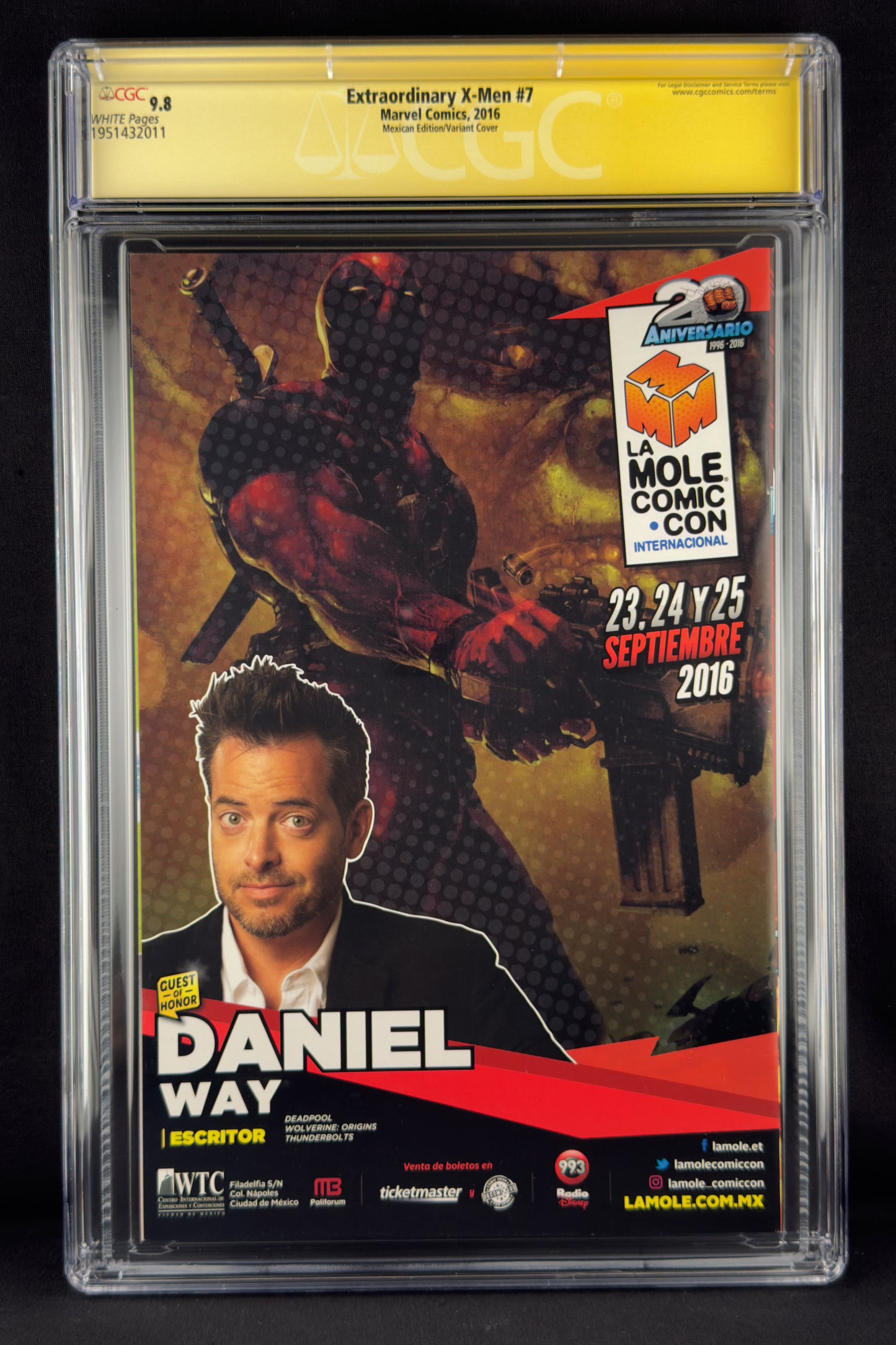 Extraordinary X-Men #7 (2016) CGC 9.8 SS J Scott Campbell Mexico La Mole Variant