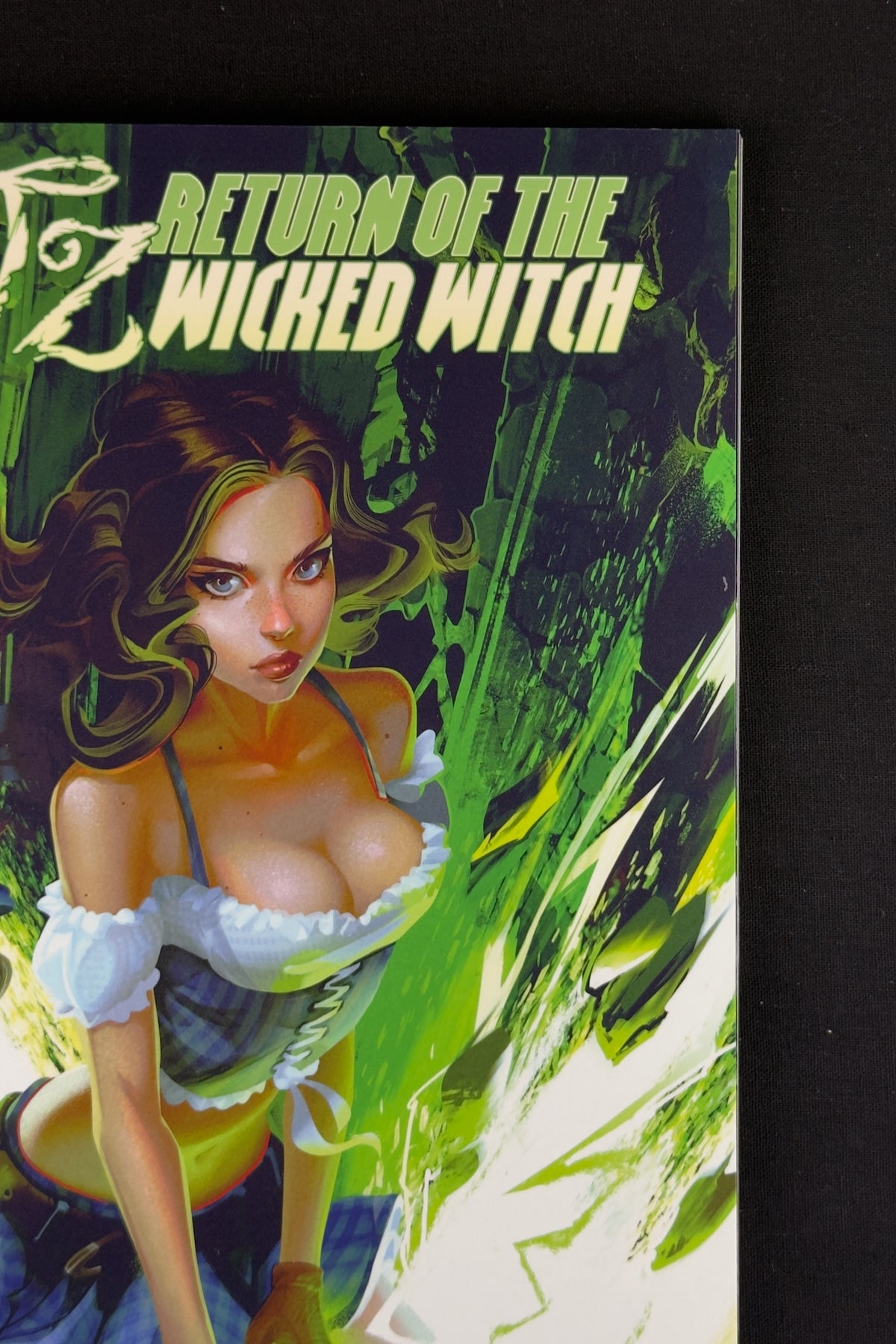 Oz: Return of the Wicked Witch Graphic Novel & Card (2018) Igor Lomov NM