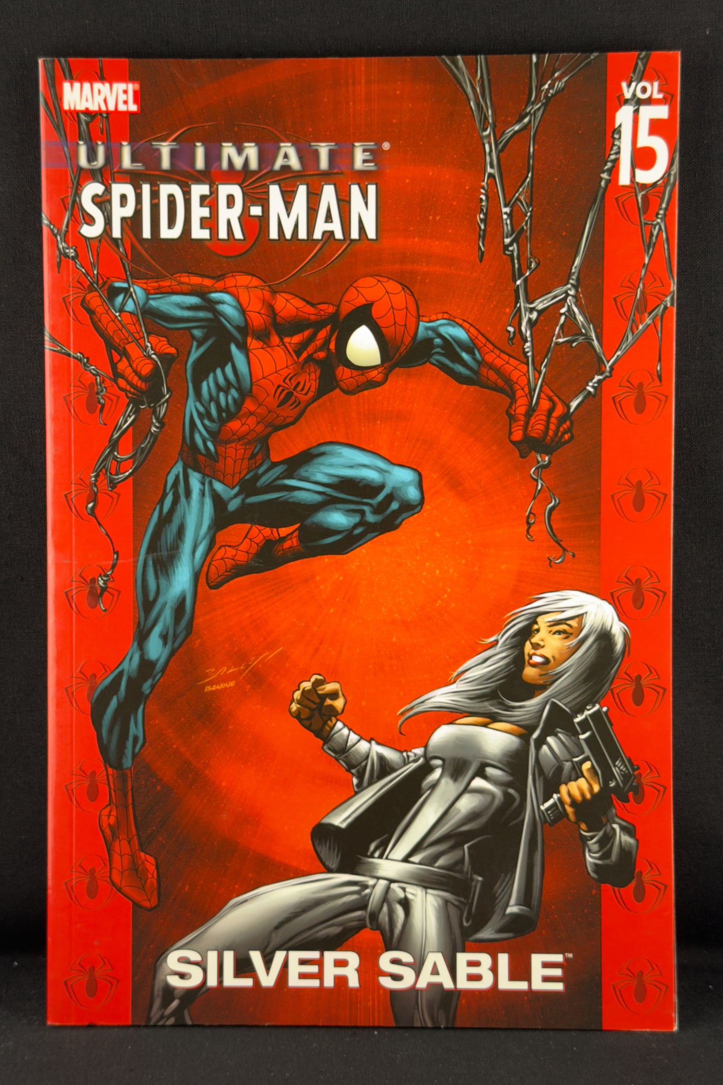 Ultimate Spider-Man Vol. 15 Silver Sable Trade Paperback (2006).