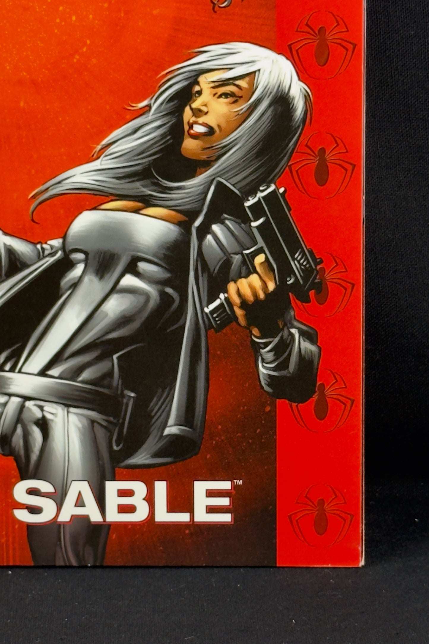 Ultimate Spider-Man Vol. 15: Silver Sable Trade Paperback (2006)