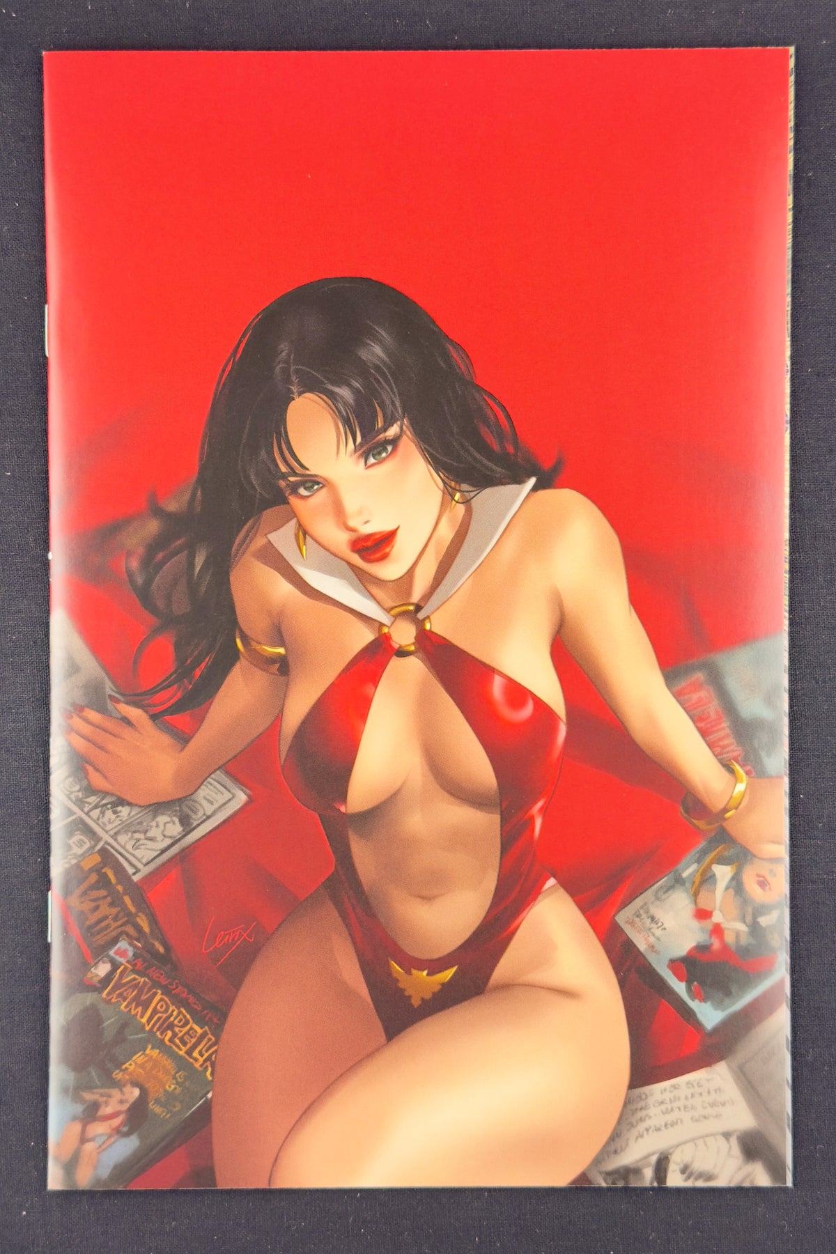 Vampirella vs The Superpowers #2 (2023) Lesley Leirix Li Virgin 1:25 Variant NM